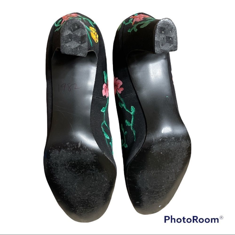 Vintage  80’s Floral Hand Painted Grosgrain fabric Black Heeled Pumps size 7 - Picture 7 of 12